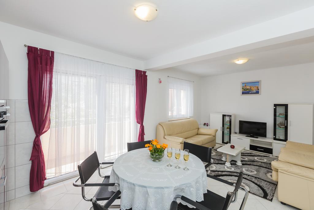Apartment Anna Kaštela Buitenkant foto