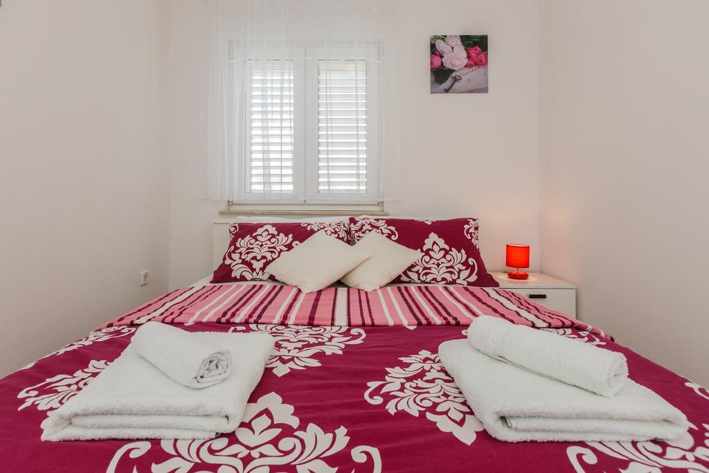 Apartment Anna Kaštela Buitenkant foto